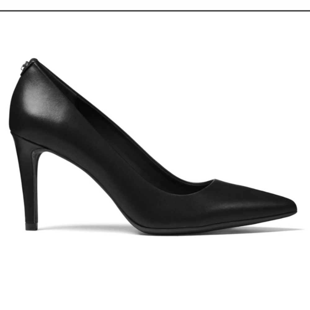 Michael Kors Flex Mid Pump in black leather size 7